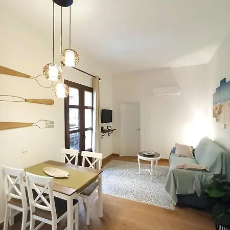Moderno Apartamento Cerca De La Playa * בנידורם