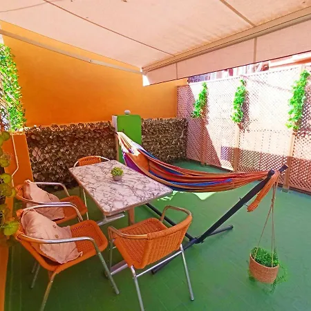 Moderno Apartamento Cerca De La Playa * בנידורם